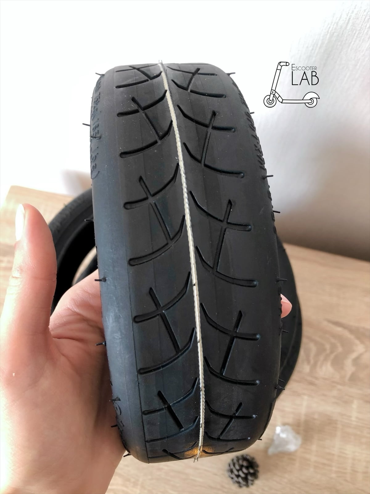 Покрышка CST 8 1/2 x2 на Xiaomi m365:pro:2:1s:essential
