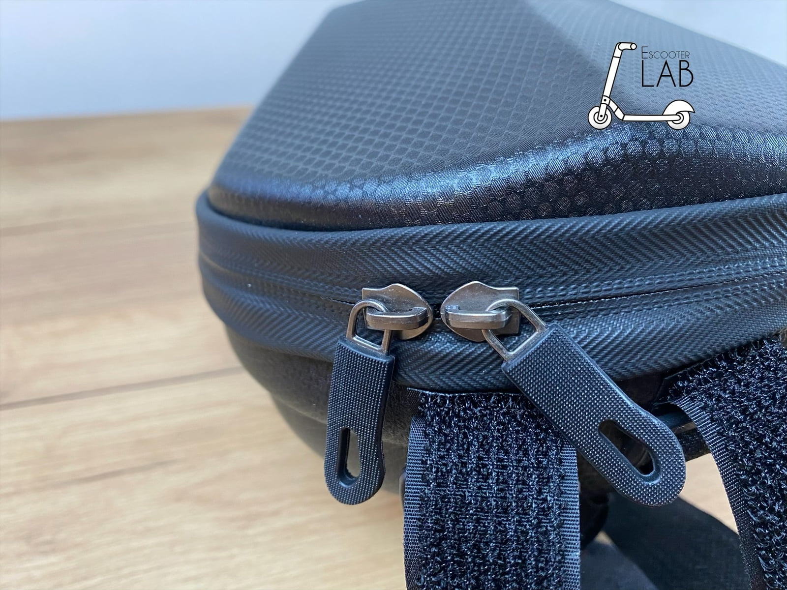 Сумка 4л на руль для Xiaomi m365:pro:pro2:1s:essential/ninebot/kugoo/likebike/crosser