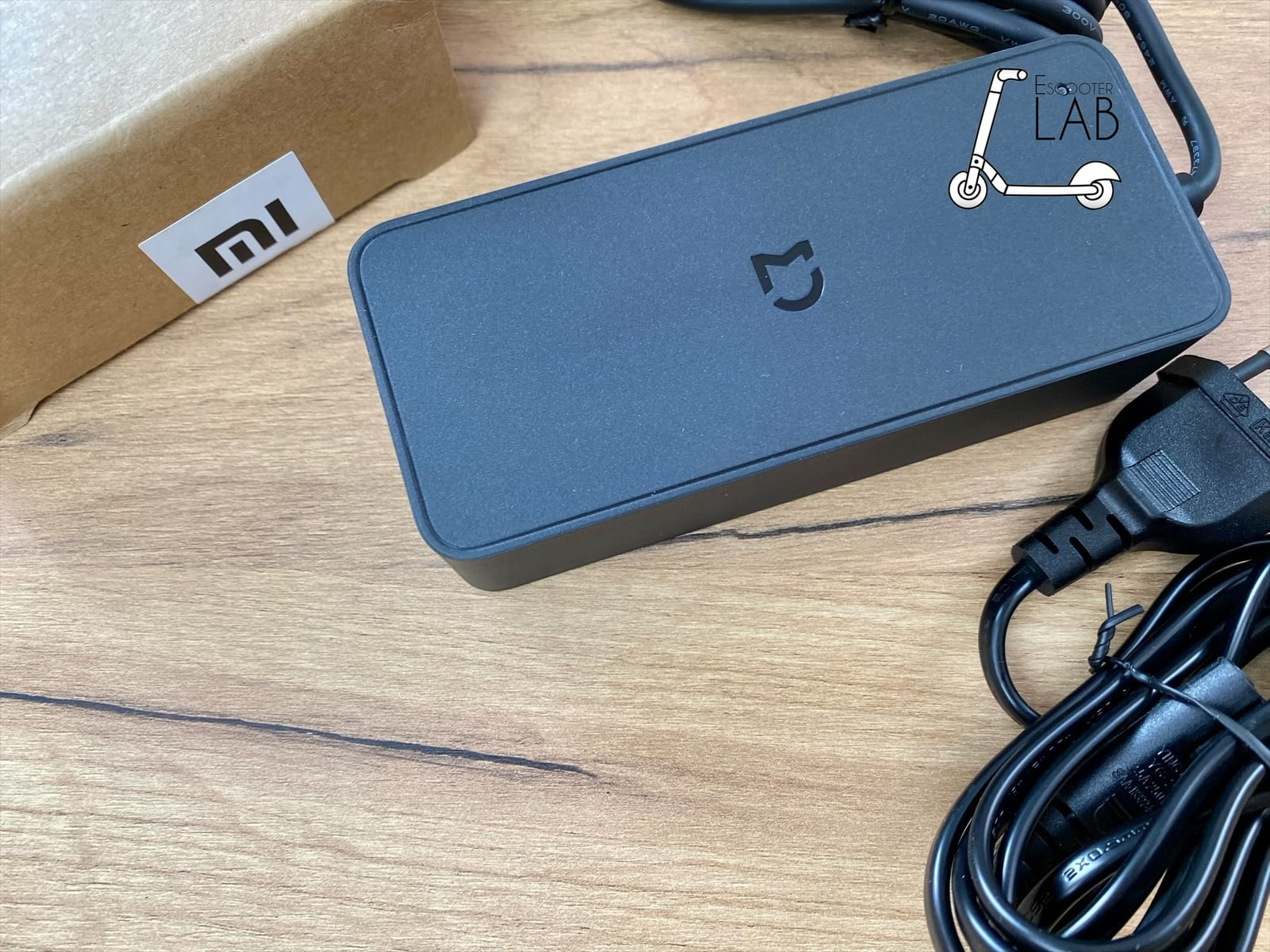 Зарядное устройство для Xiaomi pro/2:m365:essential:1s | eScooterLAB