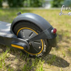 Пластикова підтримка заднього крила чорна (Ninebot Max G30, Kugoo G30 Max г30)