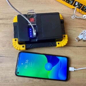 Прожектор світлодіодний 20W + 1W, power bank