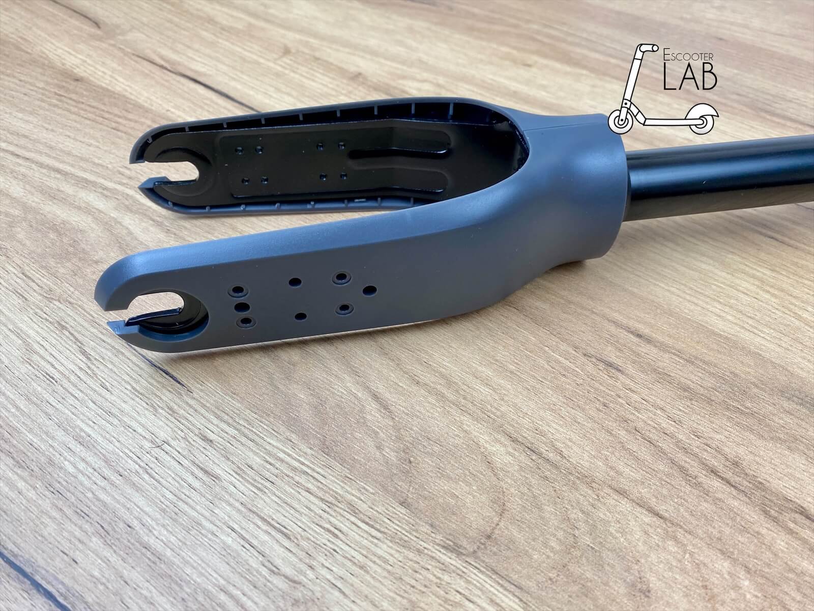 Передня вилка з пластиком до Xiaomi Pro/2, 1S | eScooterLAB