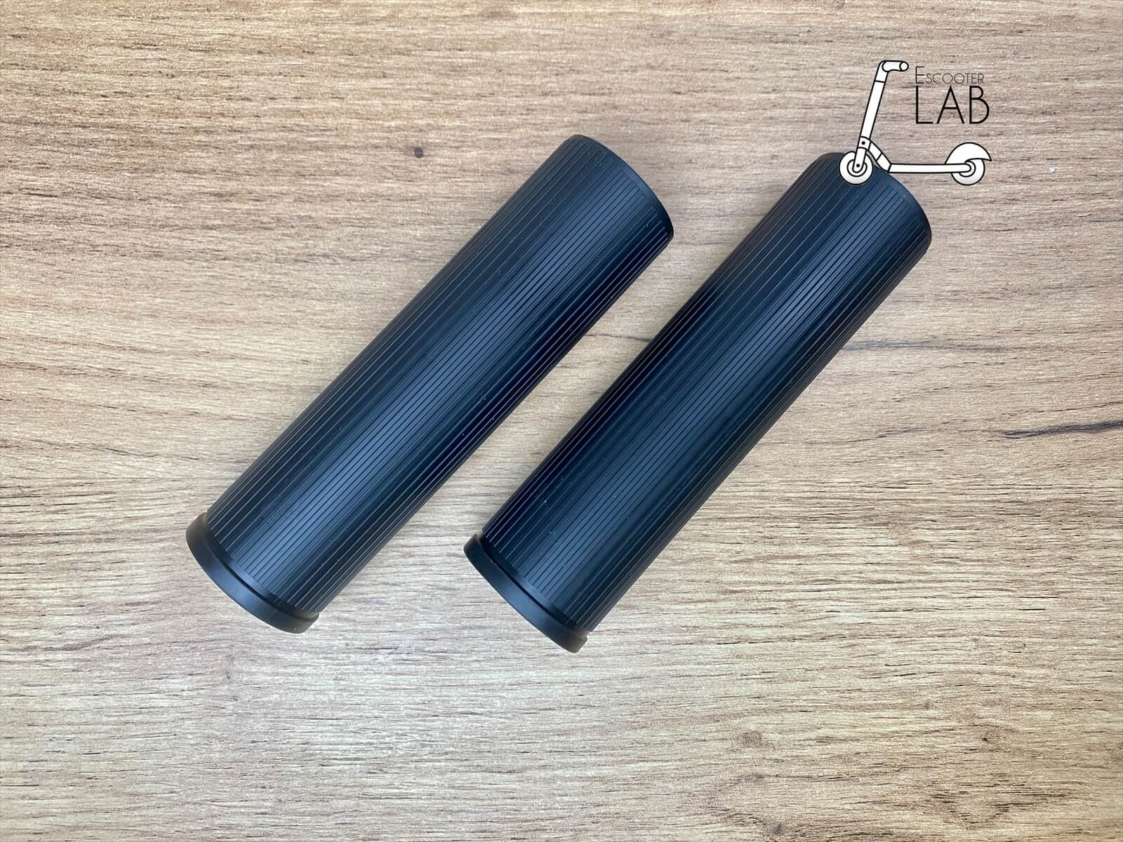 Гріпси чорні до Xiaomi Scooter 4 Pro | eScooterLAB