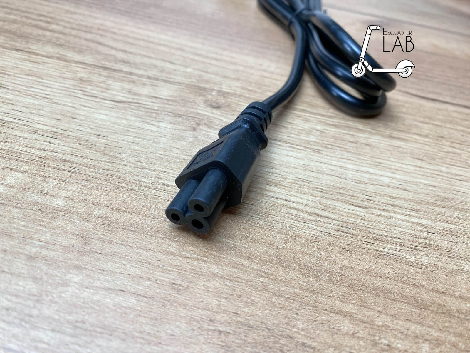 Провід зарядки до Ninebot Max G30, G30 II | eScooterLAB