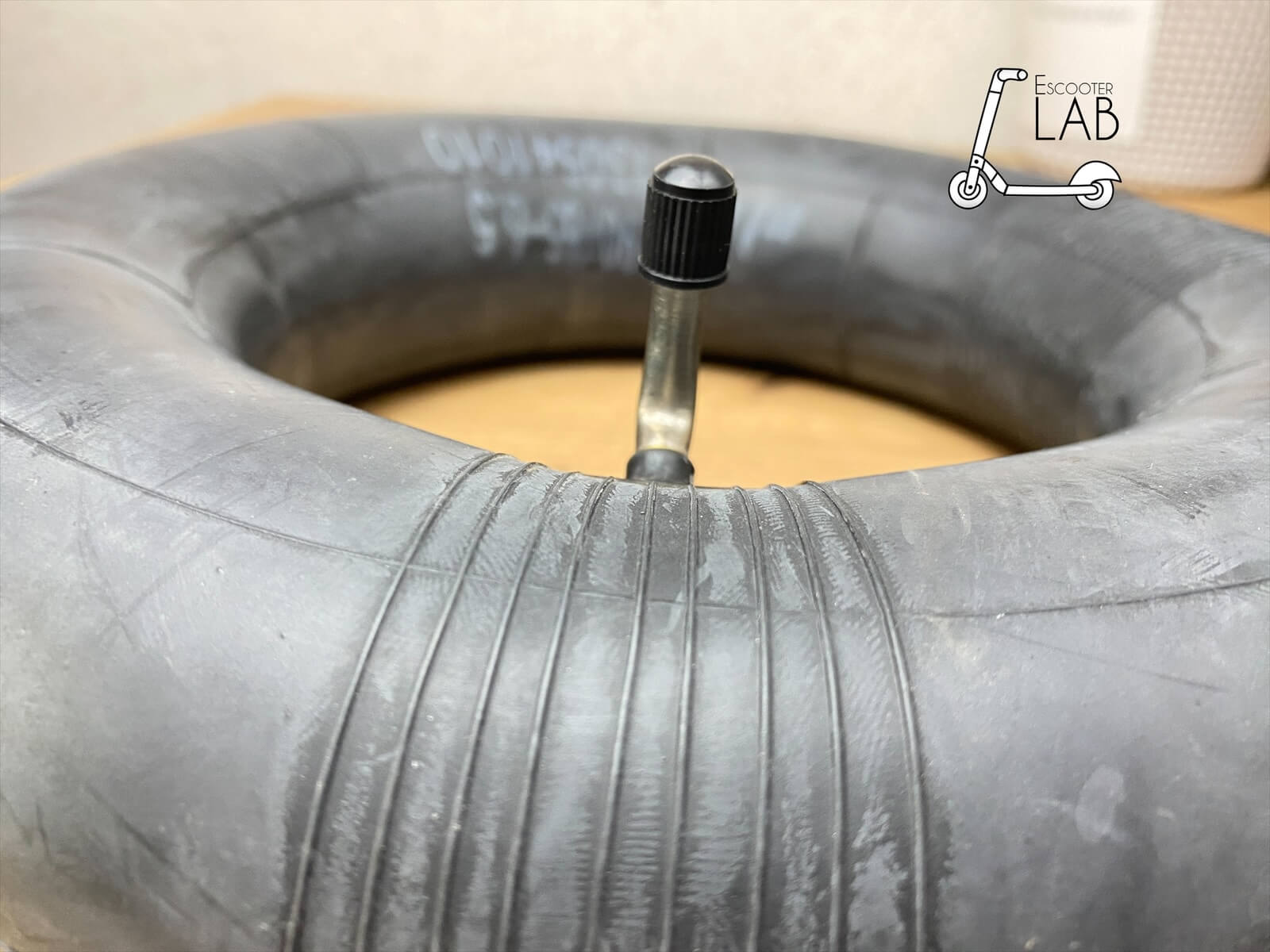 Камера 90/65-6.5 з кривим штуцером 90° | eScooterLAB