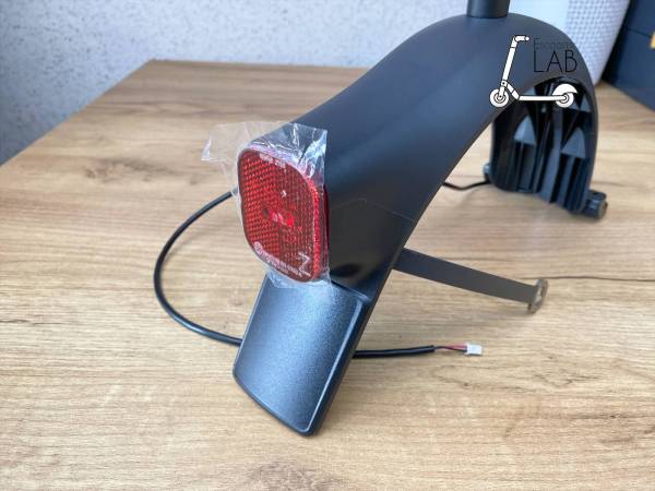 Заднє крило (Оригінал) до F2, F2 Plus, F2 Pro | eScooterLAB