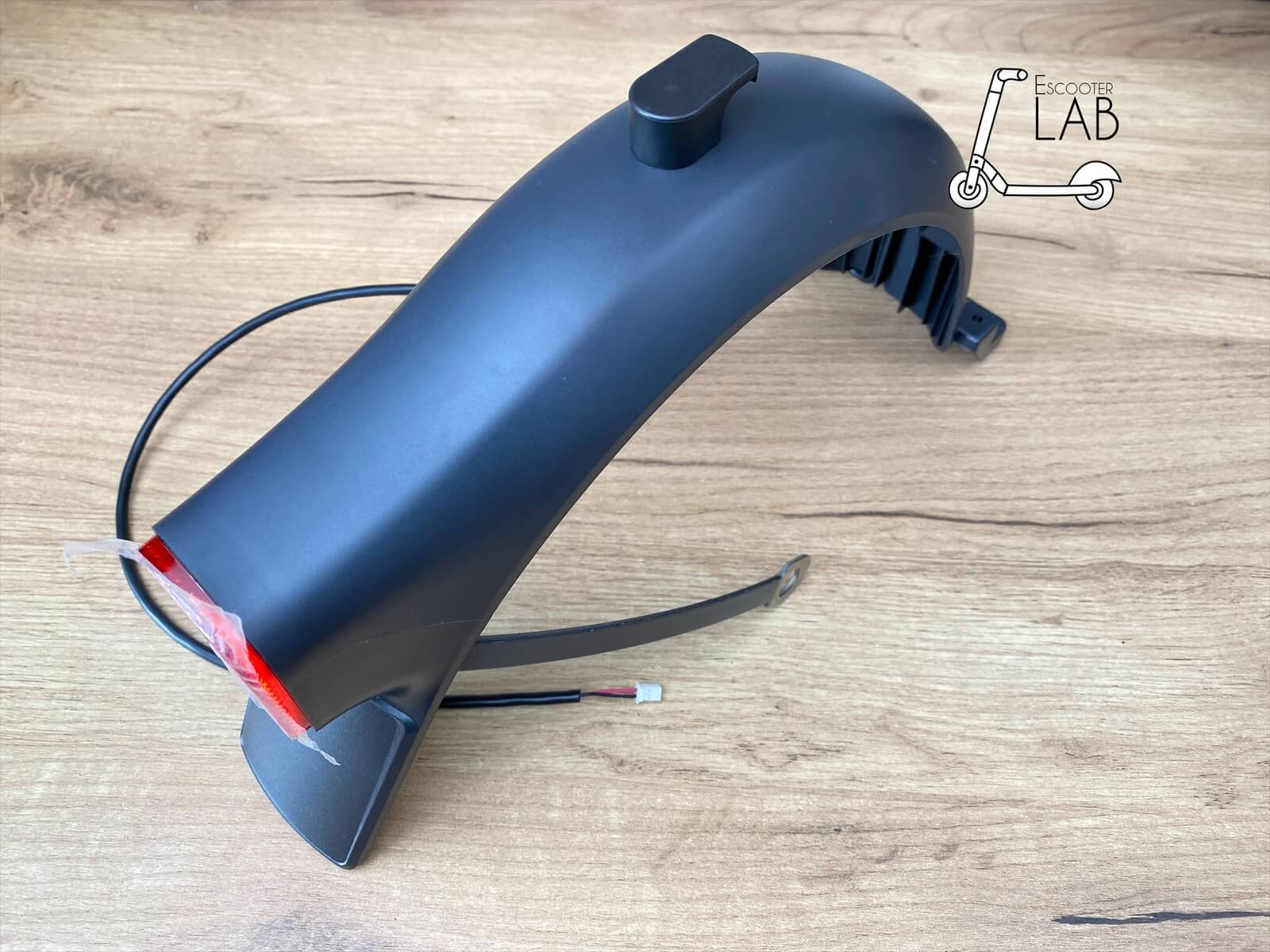 Заднє крило (Оригінал) до F2, F2 Plus, F2 Pro | eScooterLAB
