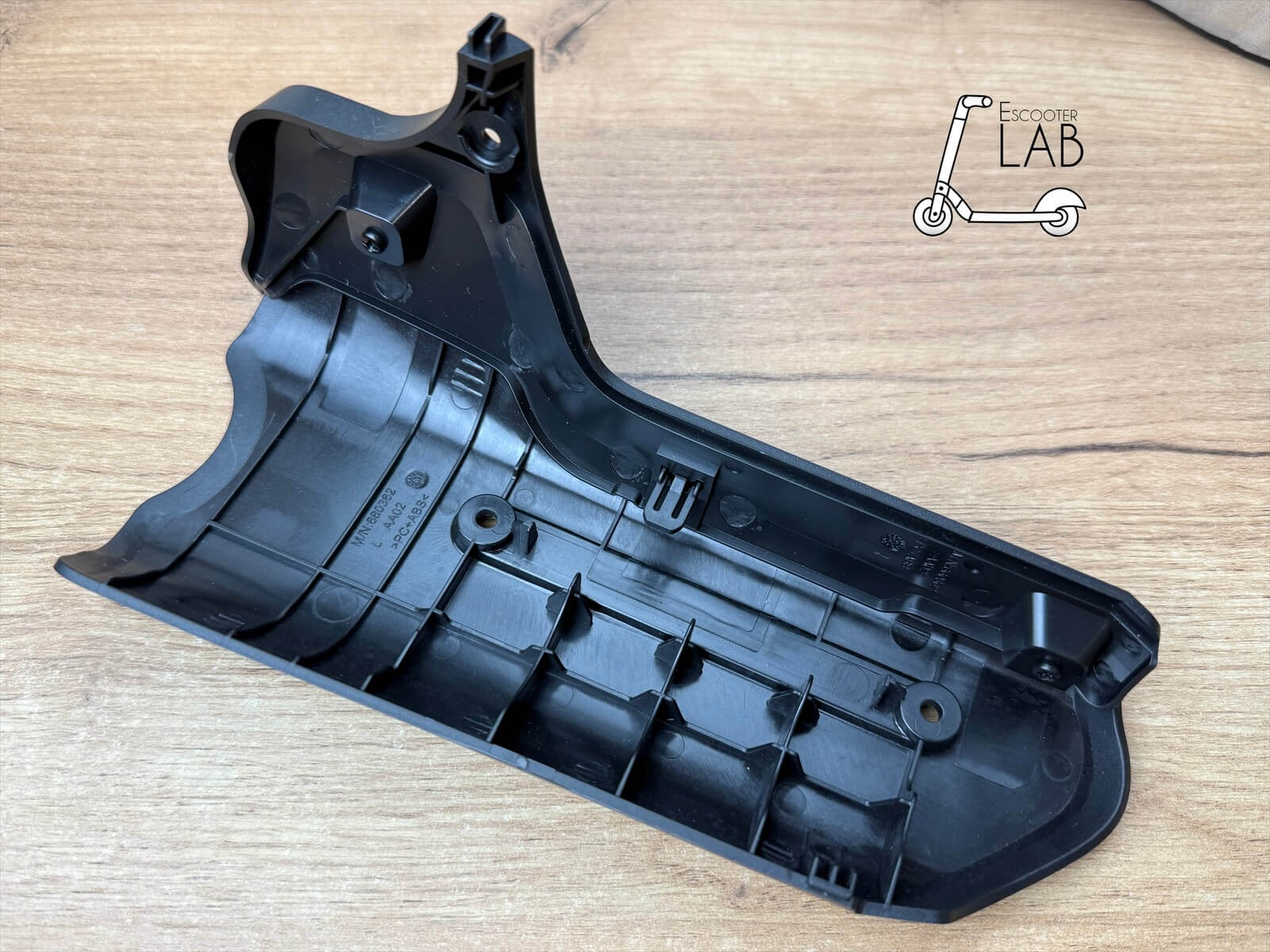Пластик вилки (Оригінал) на ліву сторону Ninebot G3 Max