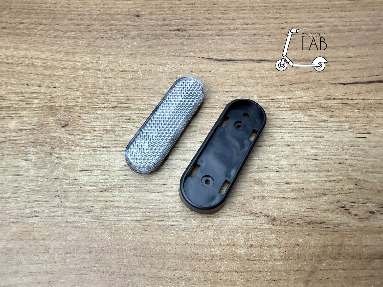 Катафот на перед Xiaomi Scooter 4 Pro | eScooterLAB