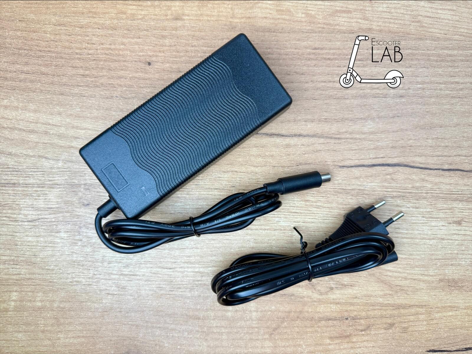 Зарядний пристрій 2A до Xiaomi, Ninebot | eScooterLAB