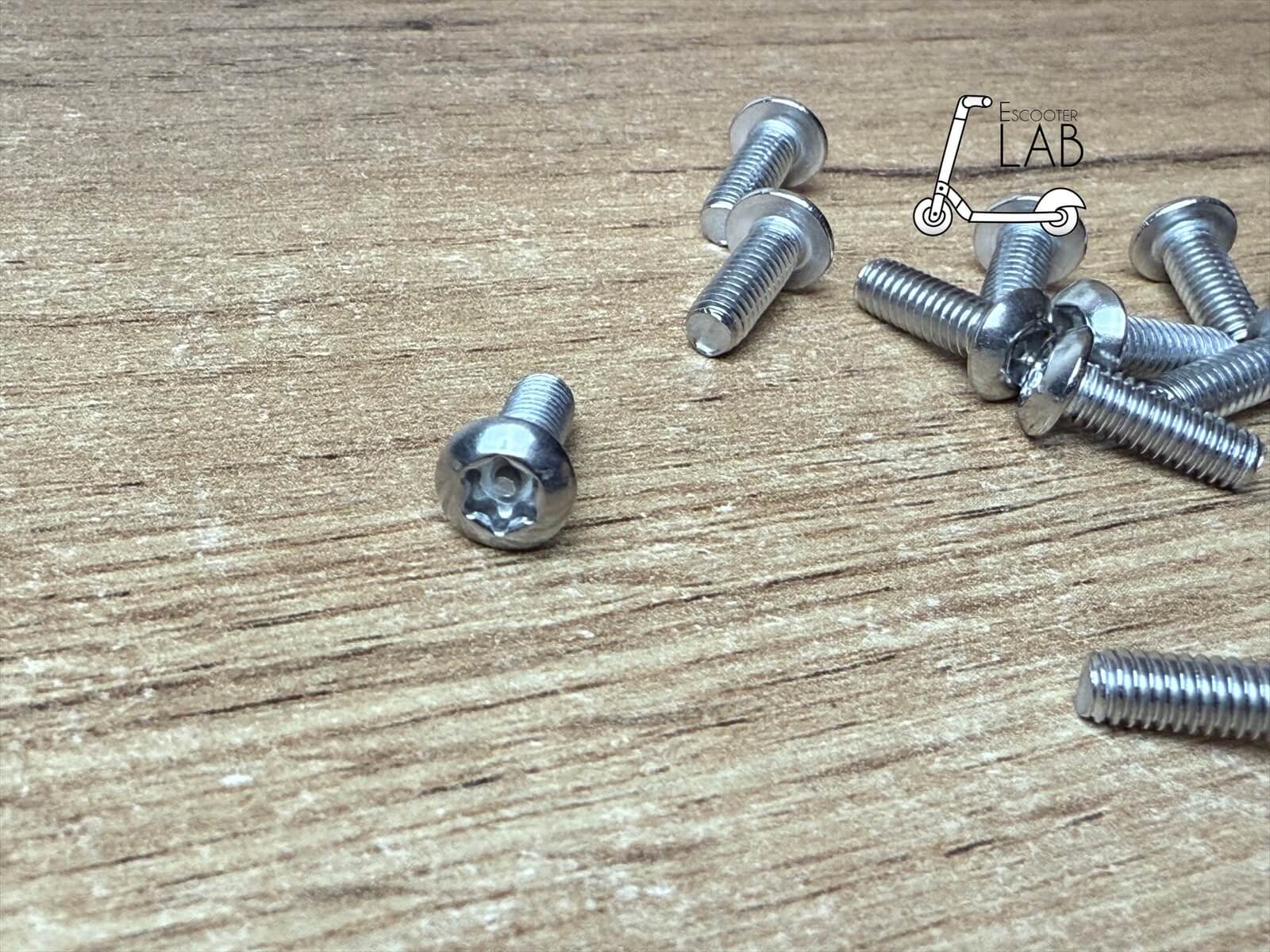 Гвинти кришки деки (Оригінал) Ninebot G2 Max, G30