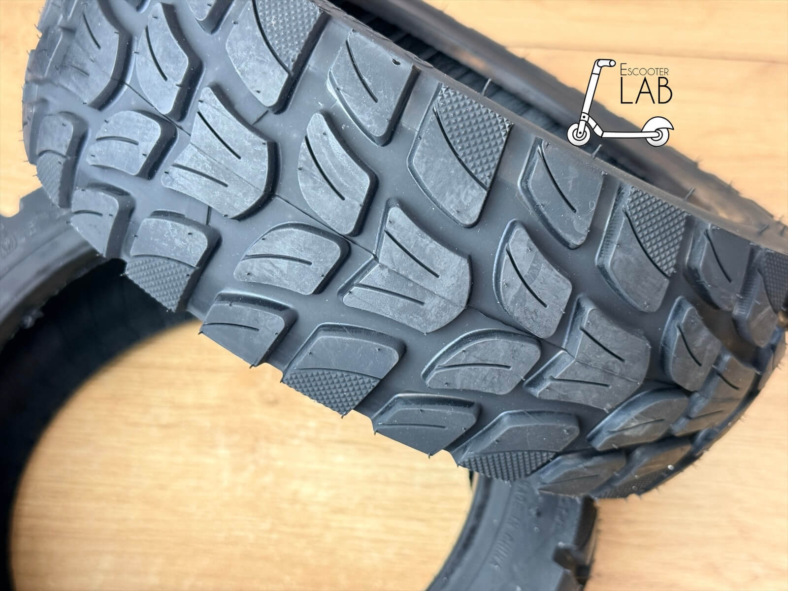 Позашляхова покришка Eakia 10*2.75-6.5 | eScooterLAB