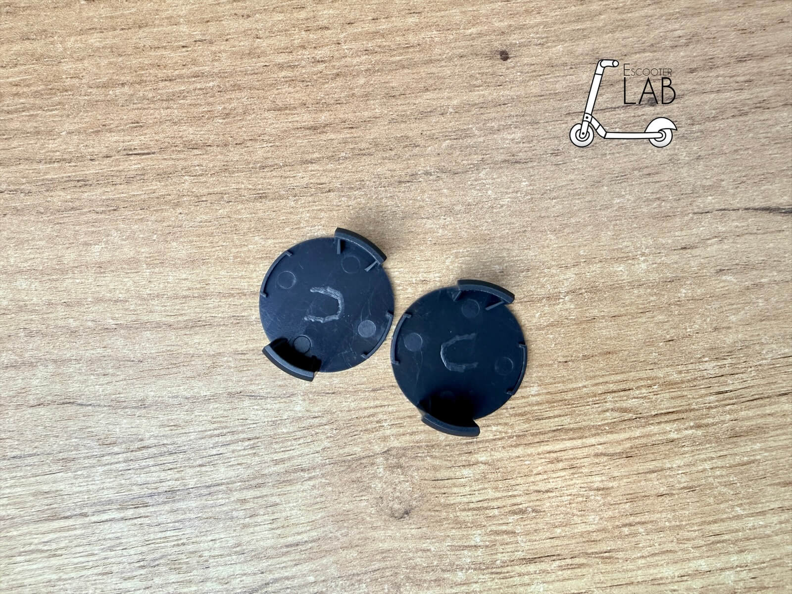 Заглушки переднього колеса Ninebot F40, F30, F20